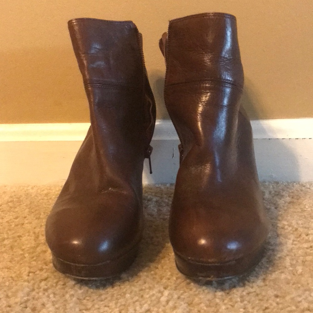Brown Nine West booties